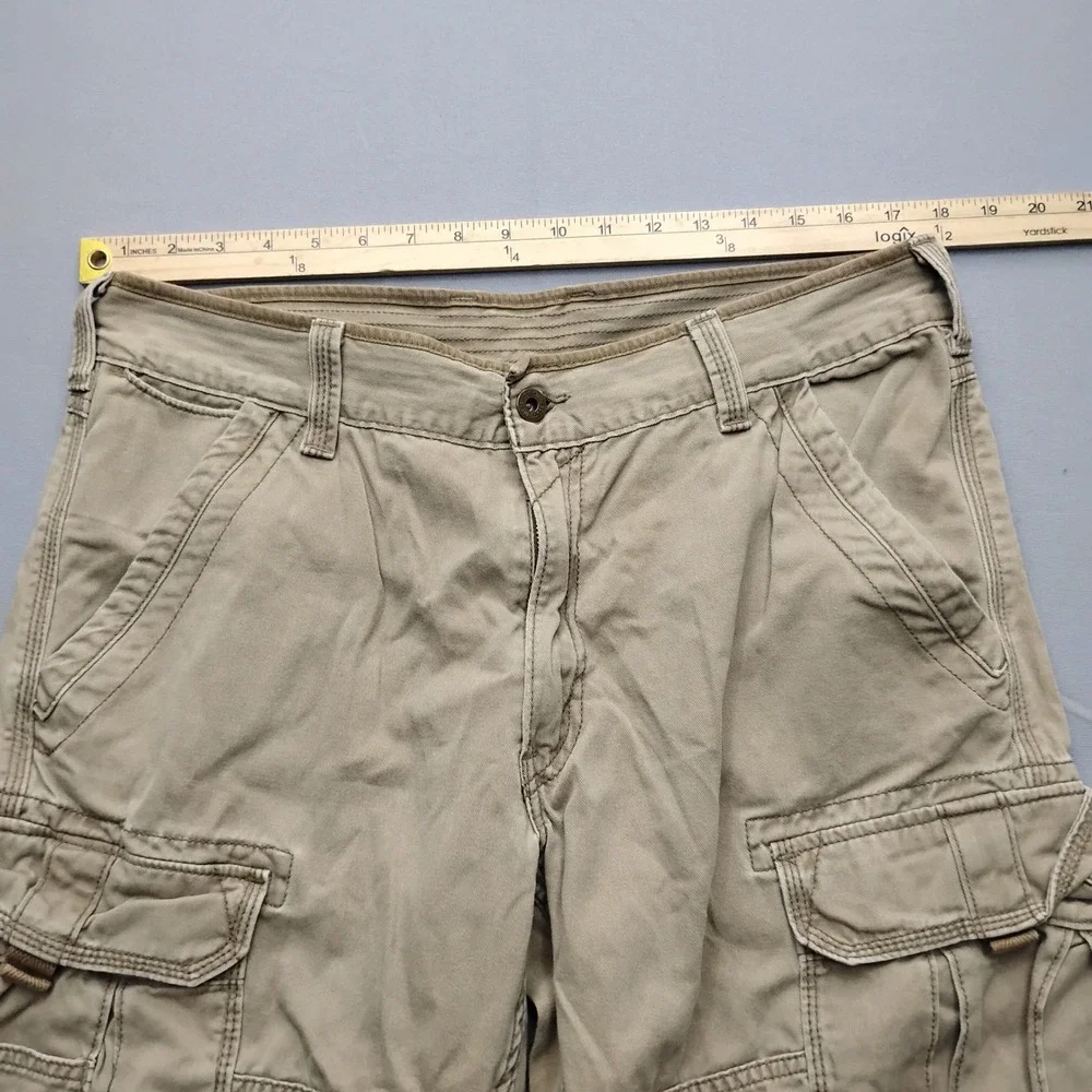 Levis Mens 34 Khaki Tan Cotton Cargo Shorts 13 Inseam Casual Utility